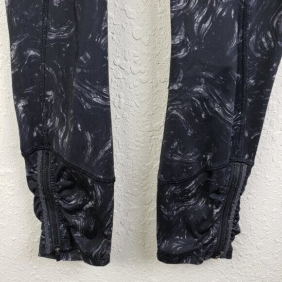 Lululemon Runday Crop *Full-On Luxtreme Leggings Arsenal Ambient Grey Black sz 4 - Picture 15 of 16